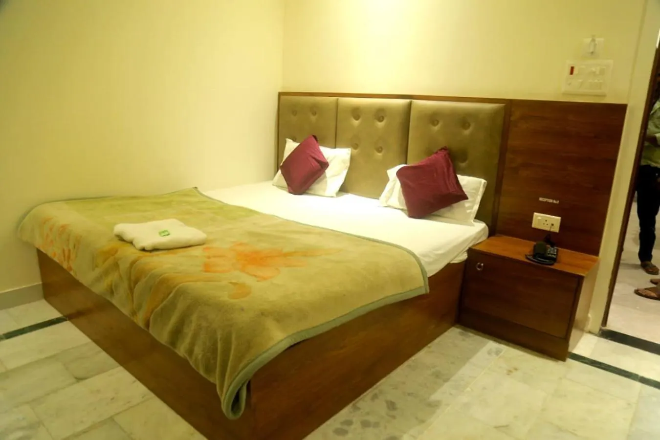 Pyrenees Homestay Agra  4*, Agra (Uttar Pradesh)