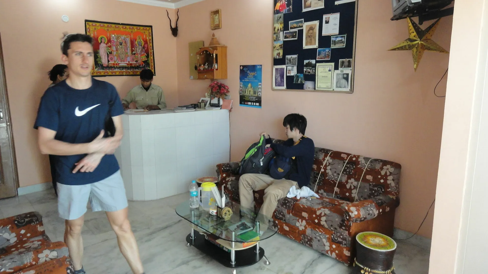 Pyrenees Homestay Agra  Frühstückspension